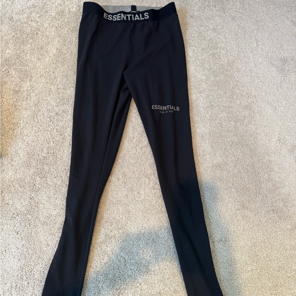 Essentials Leggings